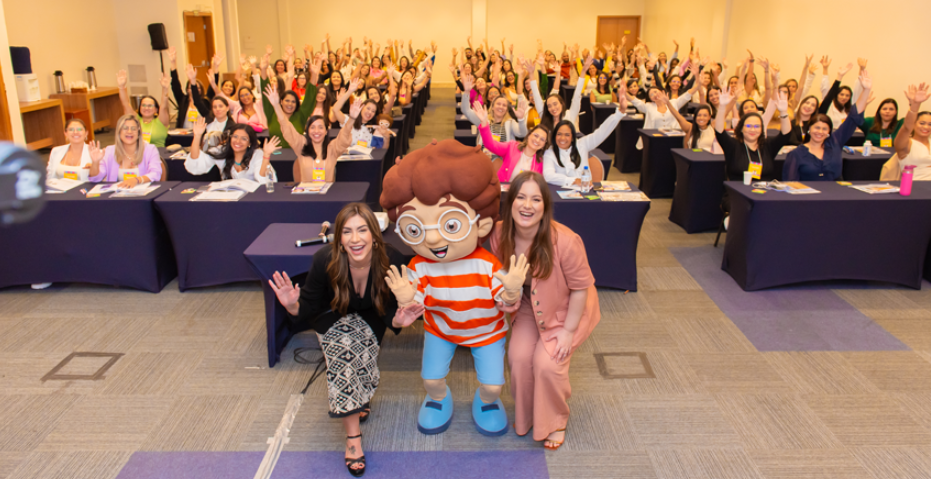 Profissionais reunidos em um evento do Programa OTTO